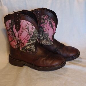 Justin Boots Rich Brown Leather Footwear 8.5 Pink Camo